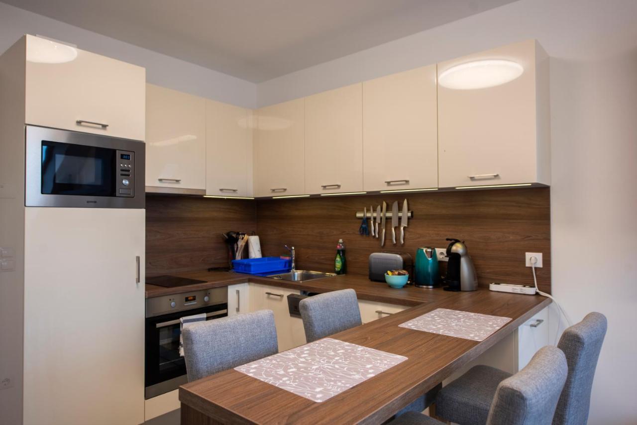 Zsuka Apartman Free Parking Pecs Ngoại thất bức ảnh